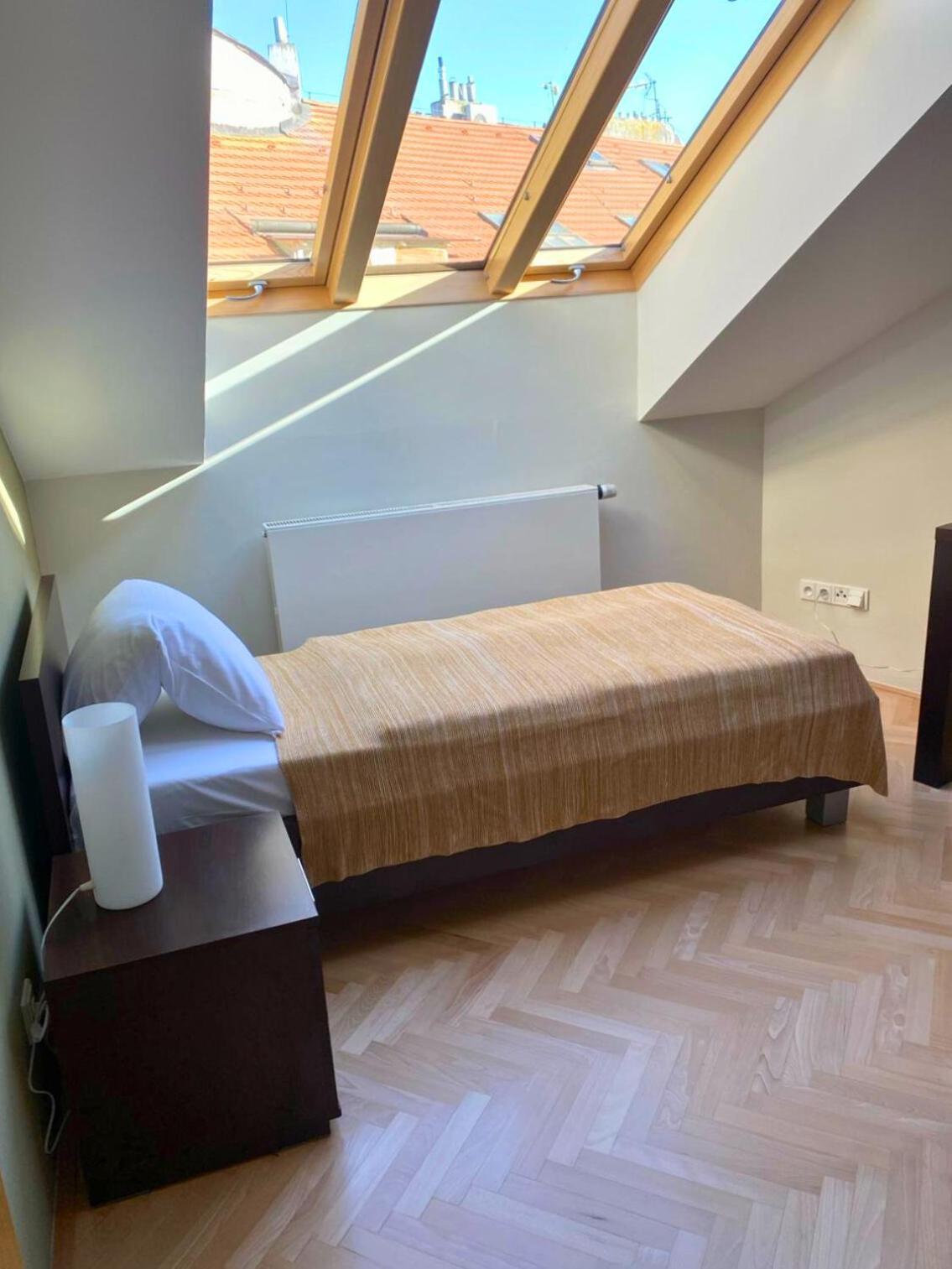 Rezidence Ostrovni Aparthotel Prague Exterior photo